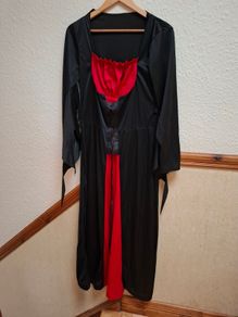 3 Ladies Halloween costumes