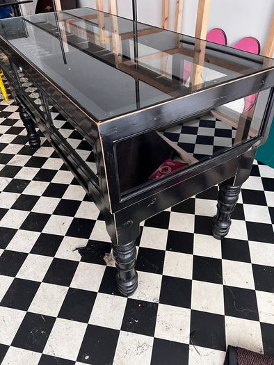 Lockable Display Table Jewellery