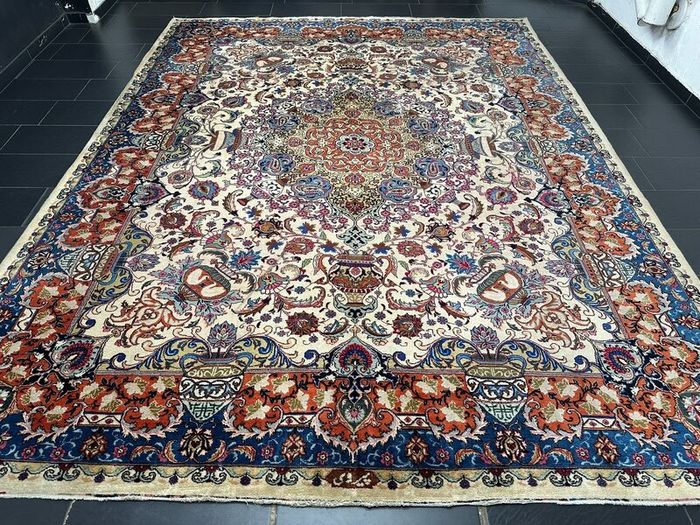 P.ersian Kasmir Rug (KaSig) ( 3.90 x 3.05cm)