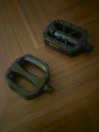 Bids Bicycle Pedals