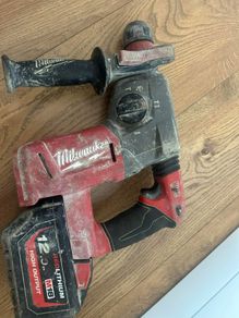 Milwaukee SDS-Plus Hammer Drill+12Ah battery