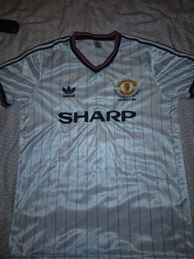 man utd jersey
