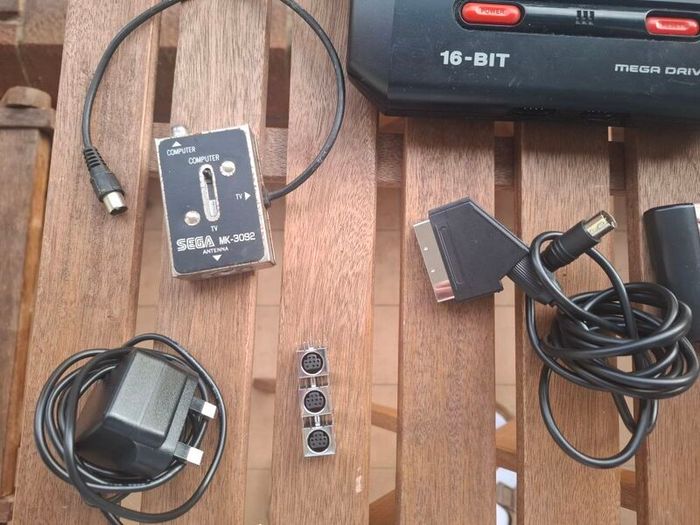 Sega Megadrive 2 Bundle (Spares/Repair)