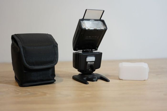 Nissin i40 Speedlight flash for Sony