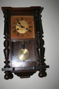 Vintage wall clock (in working order)