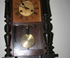Vintage wall clock (in working order)