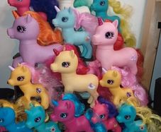 Gi-Go Toys Wonder Pony Land collection of Unicorns Bundle Mixed Sizes 14 total