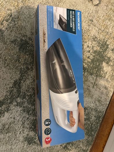 handheld vacuum cleaner