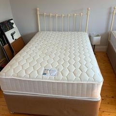 Double Bed (Small Double).