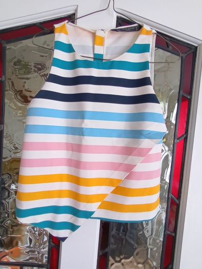 Ladies Tops 8/10