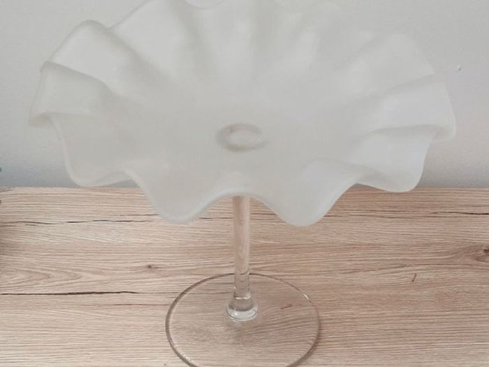 Frosted Glass & Clear Pedestal Bowl Fruit Centerpiece Display/Cake stand
