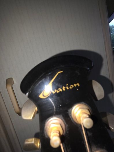 Acoustic Guitar (Ovation)