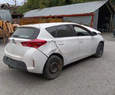 Breaking Toyota auris 2015 diesel
