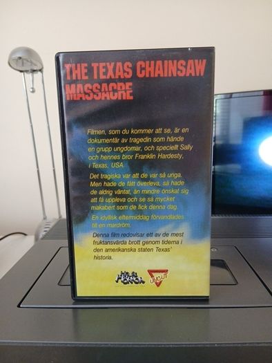 The Texas Chainsaw Massacre 1974 Film. English With Subtitles (Rare Scope Version) Letterbox Black Bars.