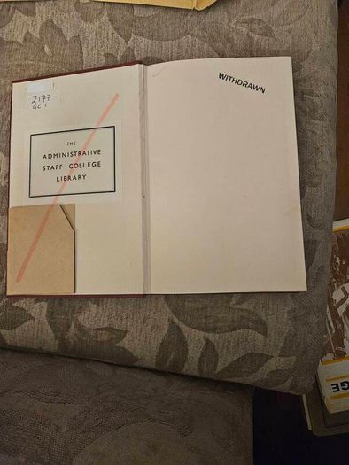 Trade Union Officers. By H. A  Clegg. A Studie Of Full Time Officers,branch Secretaries A D Shop Stewarts In British Trade Unions. First Edition 1961. Hardback In Good Condition.  See Photos For Same.