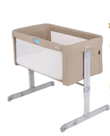 Bedside Crib with two cover sheets
