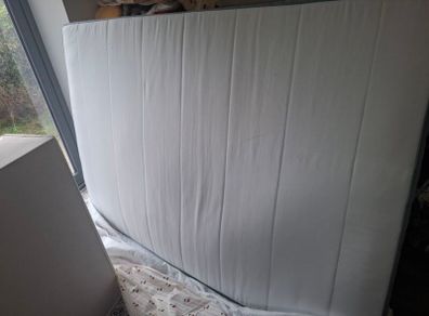 double divan with 4 drawers and almost new mattress
