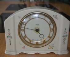 Vintage Smiths bakelite clock