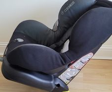 Maxi Cosi car seat 9-18kg isofix