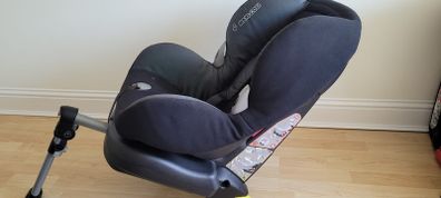 Maxi Cosi car seat 9-18kg isofix