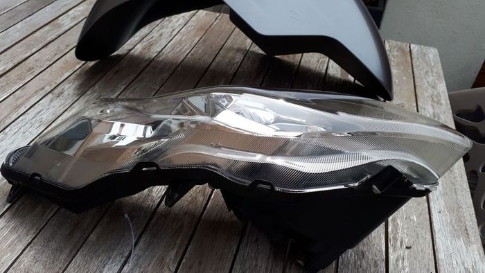 2009 Suzuki Burgmann AN 400 Front Right Headlight - Excellent Condition
