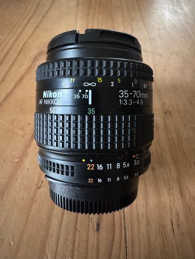 Nikon 35-70 f3.3 - 4.5