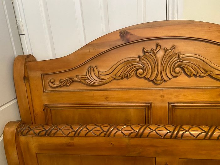 King size Bed