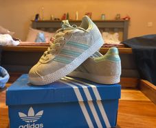 kids adidas gazelle