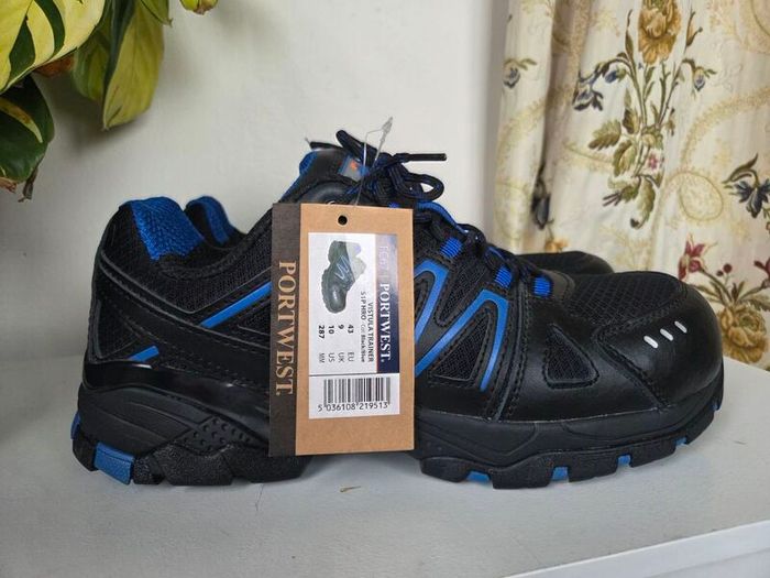 Brand New Potwest Safety Trainers Boots