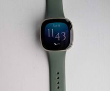 Fitbit Versa 3