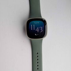 Fitbit Versa 3