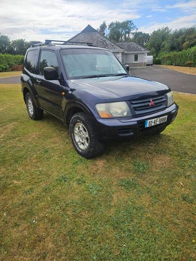 2002 Mitsubishi Pajero