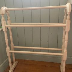 Towel rail