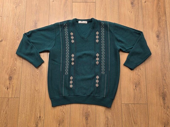 Carraig Donn Men's V-Neck Jumper Size Medium