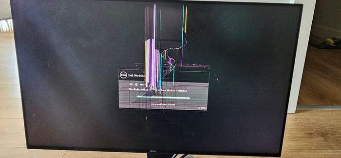 Dell Monitor Broken + Stand