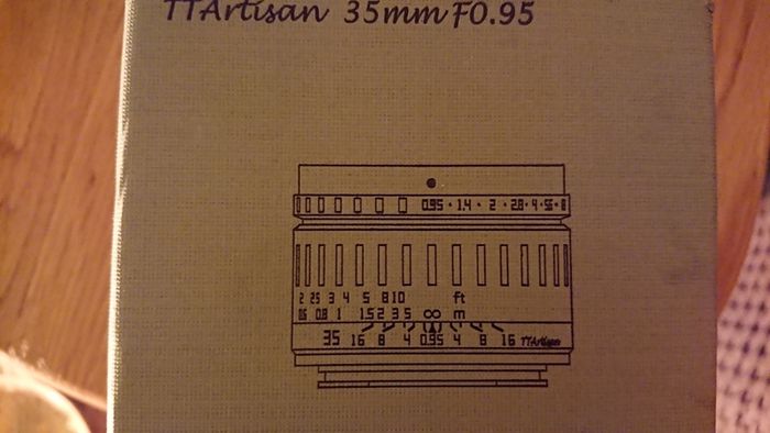 Ttartisan 35mm f/0.95,  sony E, APSC