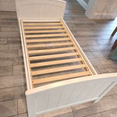 Cot toddler bed with matching Drawers from mamas & papas