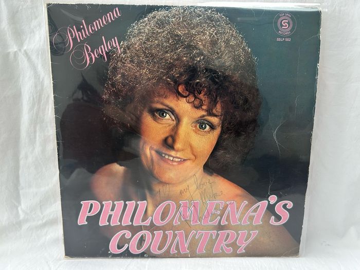 SIGNED Philomena Begley Philomenas Country LP 1980 Top Spin SSLP 502 Country