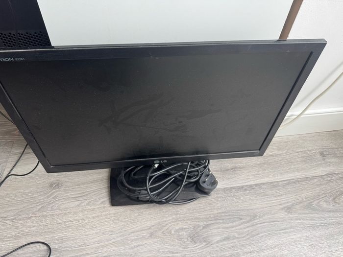 lg flatron e2351