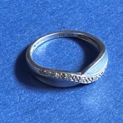 9k 375 gold and diamond ring