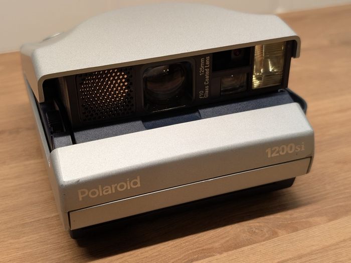 Polaroid 1200si