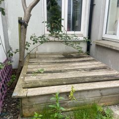 Very large sandpit free to go!