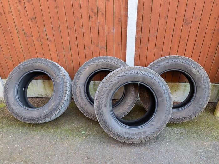 Kumho Road Venture AT52 tyres