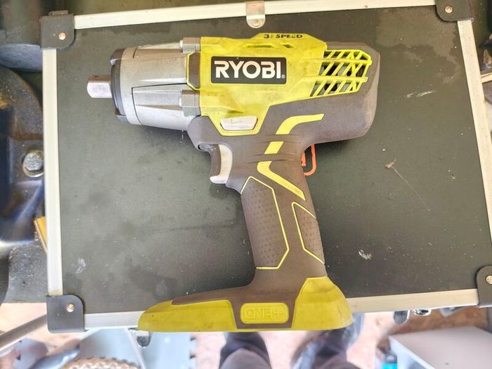 Ryobi 1/2 impact Gun