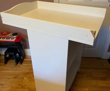 IKEA Smagoera changing table (Free!)