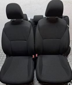 toyota auris 2009 front seats