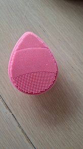 Silicone face brush