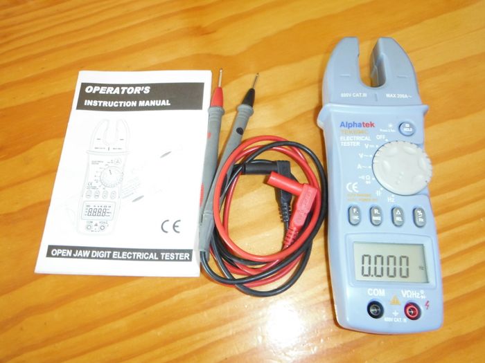 Electrician Test Meter volts 220A Hz Cap CAT III