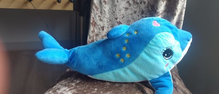 Plush toy dolphin like new