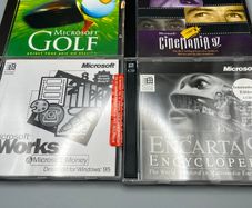 Microsoft Windows 95 CD ROM Bundle-Money, Works-98 Encarta-Cinemania 97-MS Golf